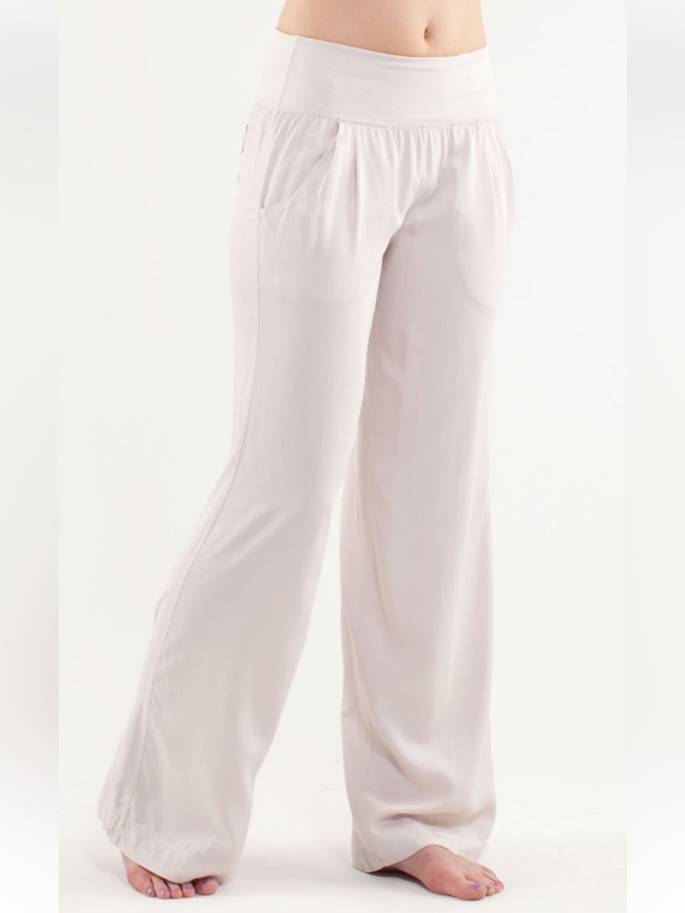 120. Lululemon RARE Drishti Pant Dune Size 10